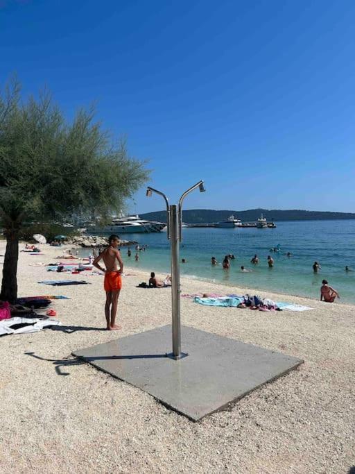 Apartman Kastel Kaštela Exteriör bild